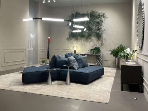Settebello sofa - Ypsilon suspension lamp - Cono side tables - Cards coffee table and console