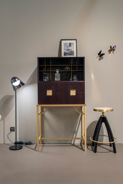 Zuan Bar Cabinet